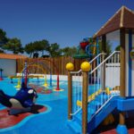 camping vendée 5 étoiles avec espace aquatique pour enfants Le Tropicana