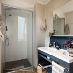 Bathroom-Mobile-home-three-bedrooms-rental-saint-jean-de-monts